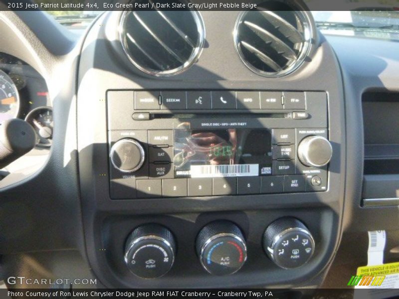 Eco Green Pearl / Dark Slate Gray/Light Pebble Beige 2015 Jeep Patriot Latitude 4x4