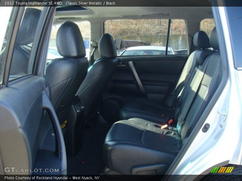 Classic Silver Metallic / Black 2012 Toyota Highlander SE 4WD