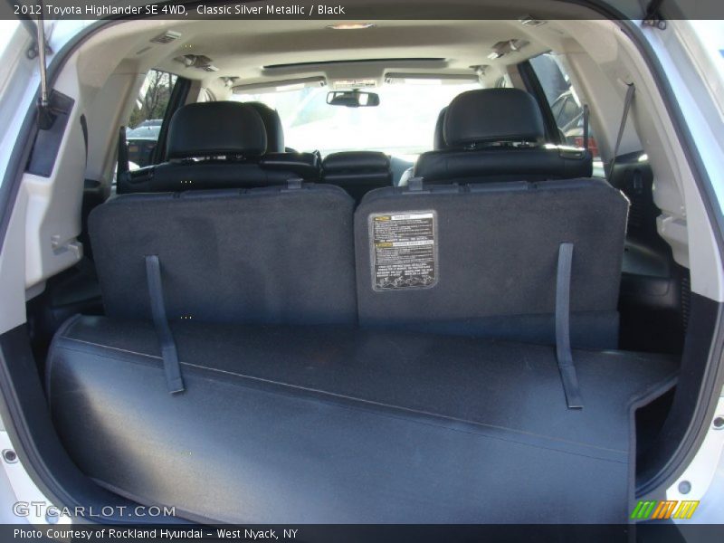 Classic Silver Metallic / Black 2012 Toyota Highlander SE 4WD