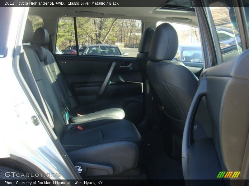 Classic Silver Metallic / Black 2012 Toyota Highlander SE 4WD