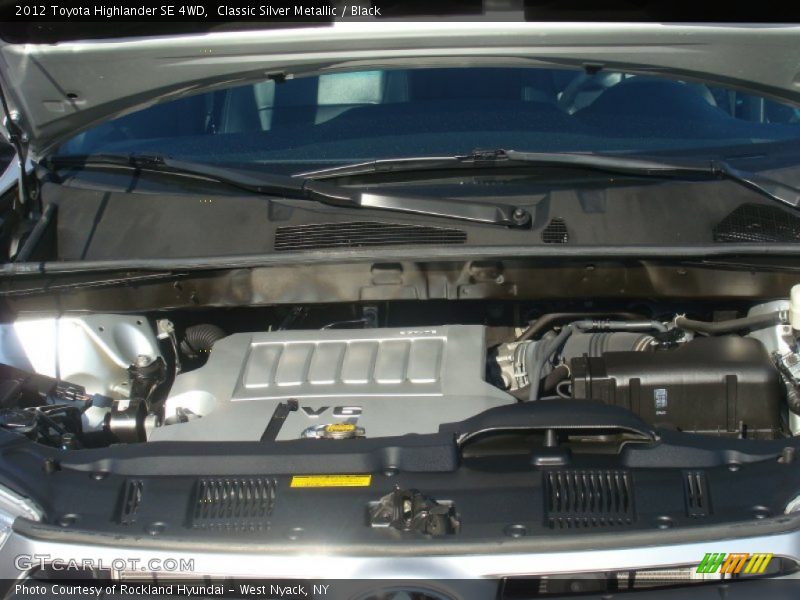 Classic Silver Metallic / Black 2012 Toyota Highlander SE 4WD