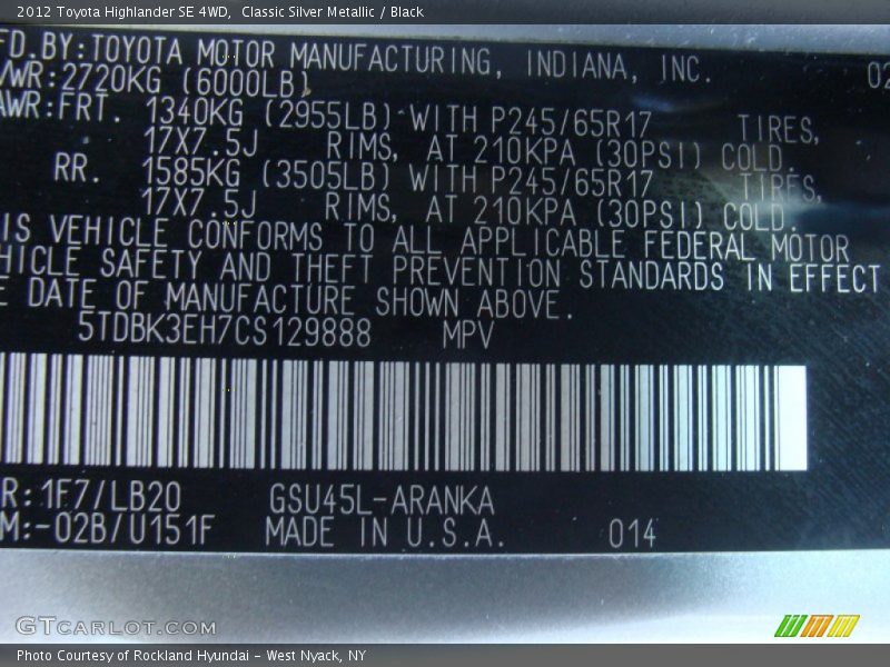 Classic Silver Metallic / Black 2012 Toyota Highlander SE 4WD