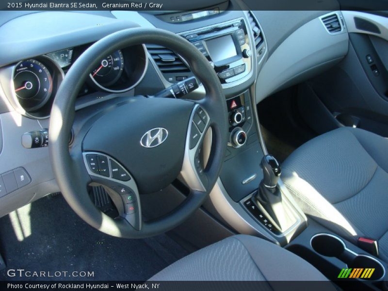 Geranium Red / Gray 2015 Hyundai Elantra SE Sedan