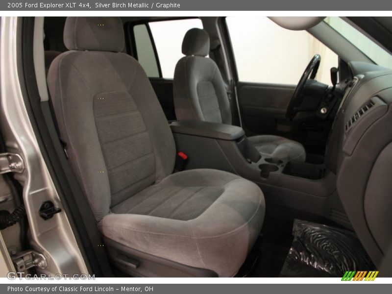 Silver Birch Metallic / Graphite 2005 Ford Explorer XLT 4x4