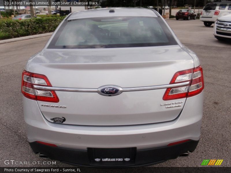 Ingot Silver / Charcoal Black 2014 Ford Taurus Limited