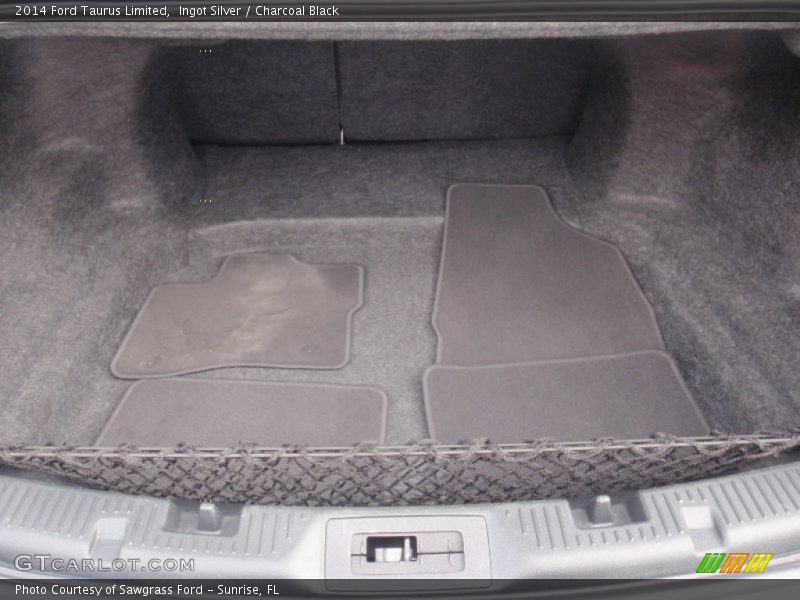 Ingot Silver / Charcoal Black 2014 Ford Taurus Limited