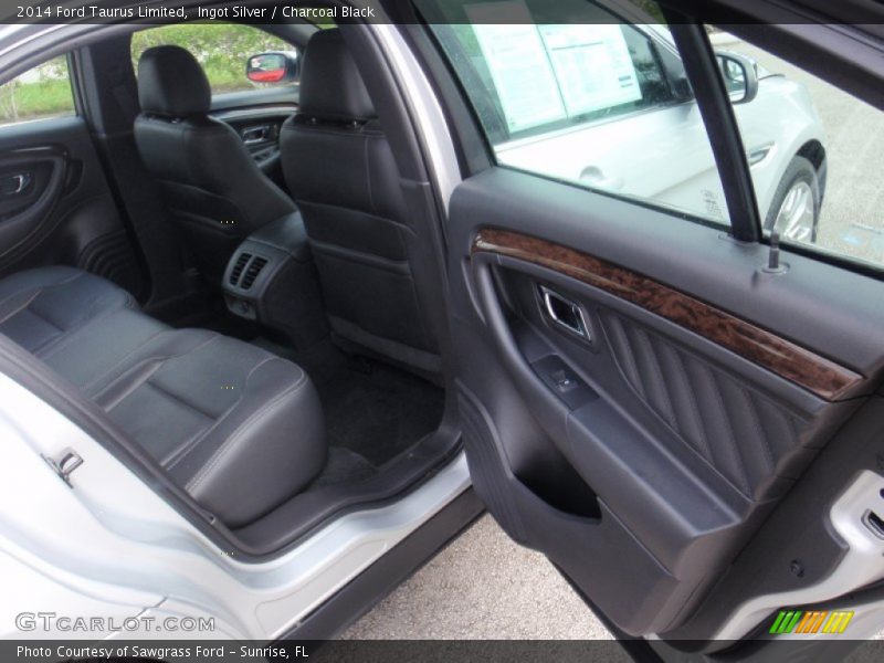 Ingot Silver / Charcoal Black 2014 Ford Taurus Limited