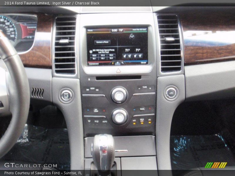 Ingot Silver / Charcoal Black 2014 Ford Taurus Limited