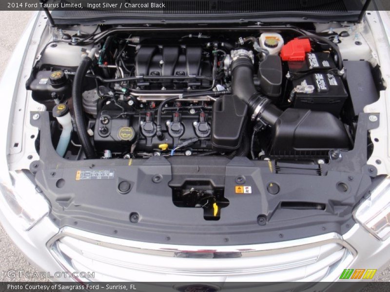Ingot Silver / Charcoal Black 2014 Ford Taurus Limited