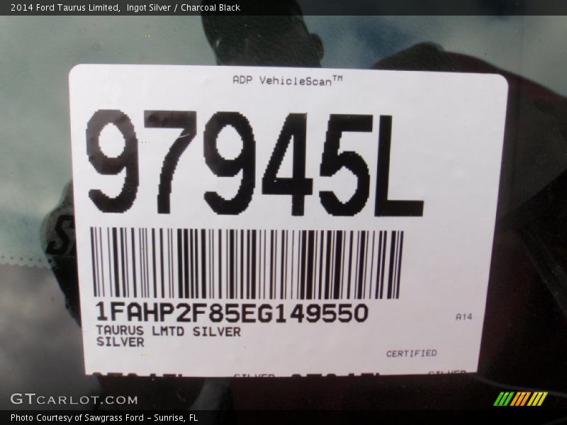 Ingot Silver / Charcoal Black 2014 Ford Taurus Limited
