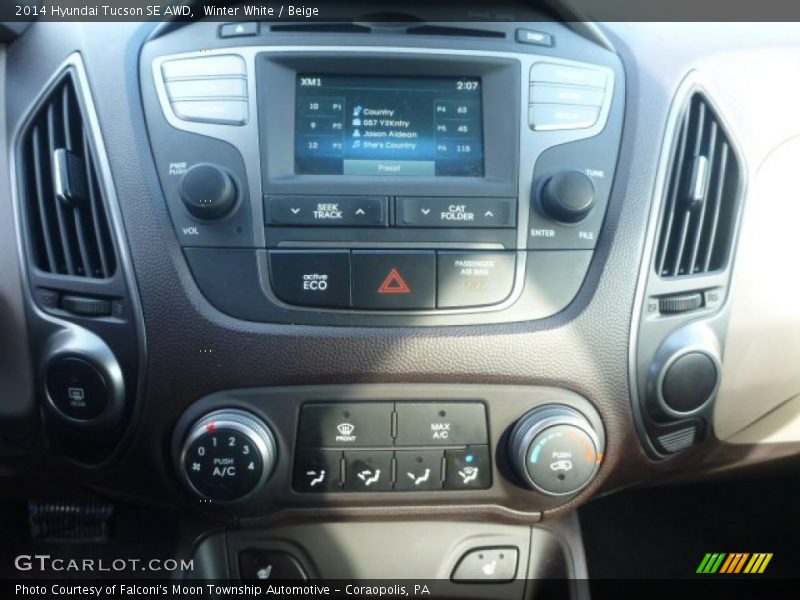 Winter White / Beige 2014 Hyundai Tucson SE AWD
