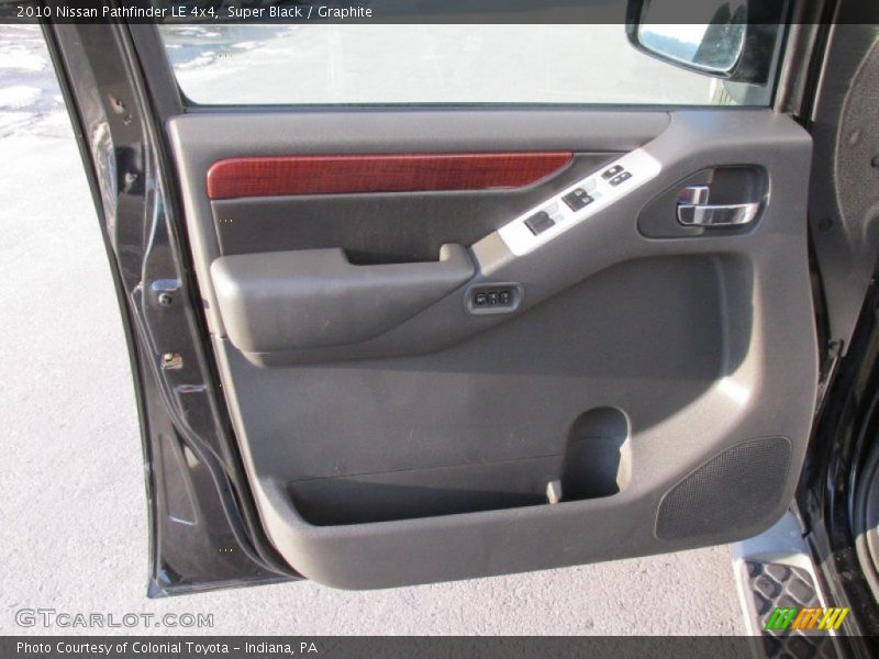 Super Black / Graphite 2010 Nissan Pathfinder LE 4x4