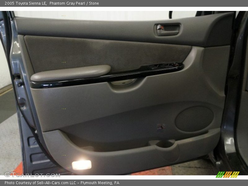 Phantom Gray Pearl / Stone 2005 Toyota Sienna LE