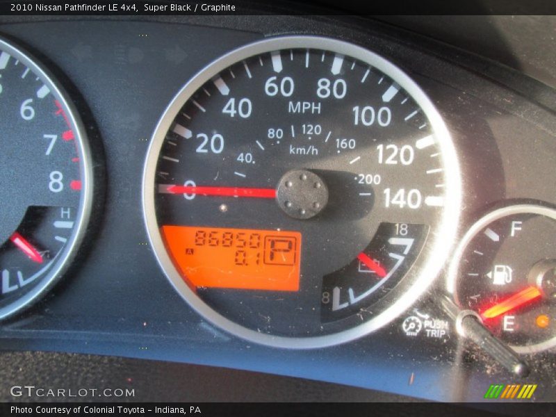 Super Black / Graphite 2010 Nissan Pathfinder LE 4x4