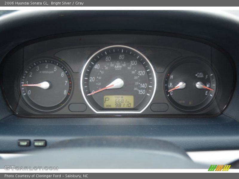 Bright Silver / Gray 2006 Hyundai Sonata GL