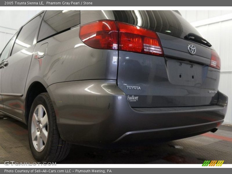 Phantom Gray Pearl / Stone 2005 Toyota Sienna LE