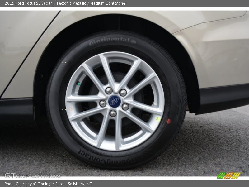 2015 Focus SE Sedan Wheel