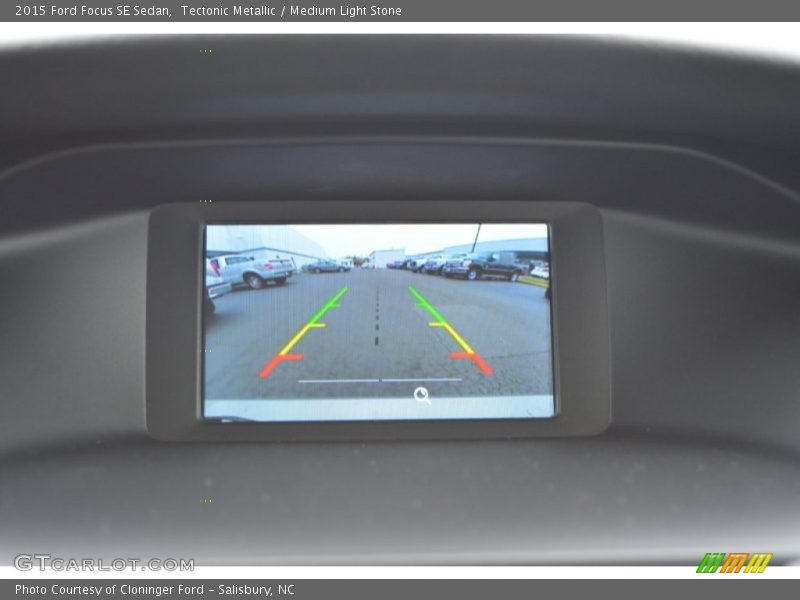Controls of 2015 Focus SE Sedan