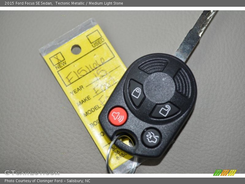 Keys of 2015 Focus SE Sedan