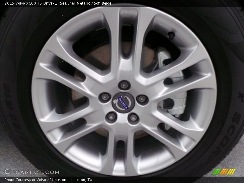 Sea Shell Metallic / Soft Beige 2015 Volvo XC60 T5 Drive-E