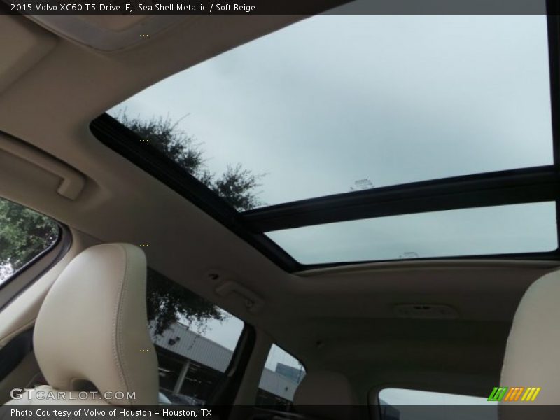 Sea Shell Metallic / Soft Beige 2015 Volvo XC60 T5 Drive-E