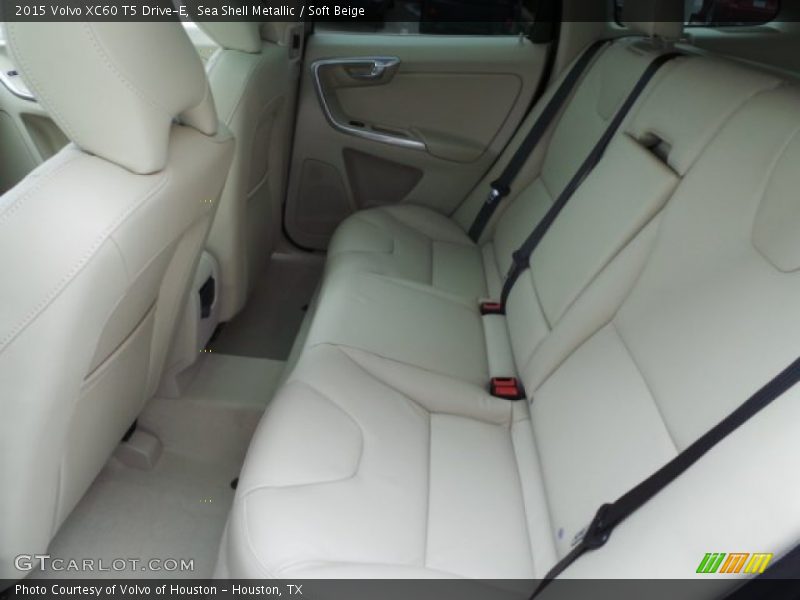 Sea Shell Metallic / Soft Beige 2015 Volvo XC60 T5 Drive-E