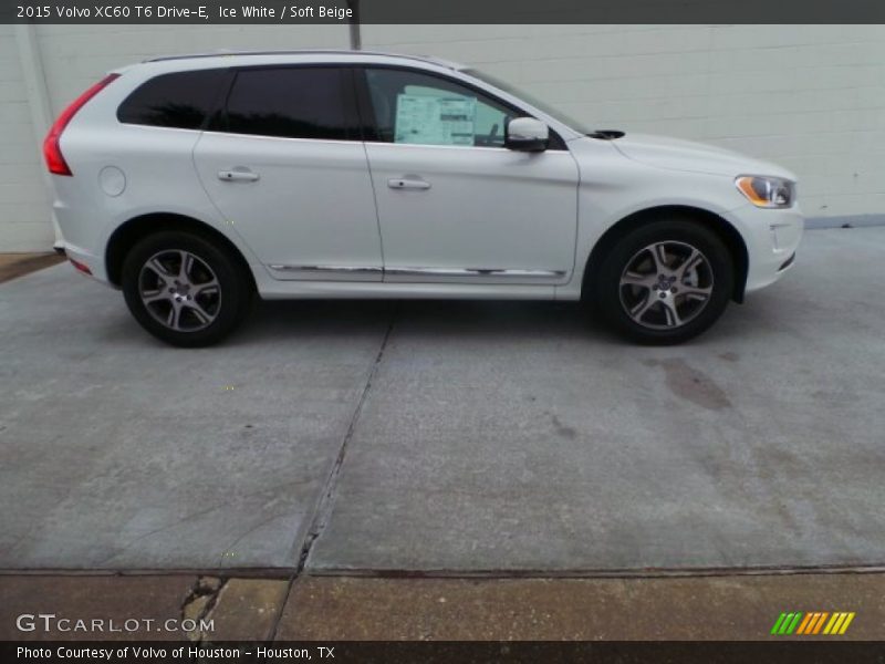  2015 XC60 T6 Drive-E Ice White