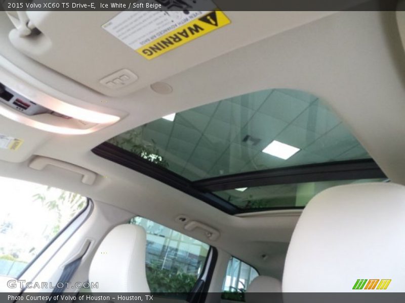 Ice White / Soft Beige 2015 Volvo XC60 T5 Drive-E