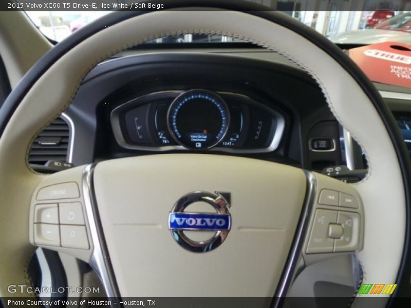 Ice White / Soft Beige 2015 Volvo XC60 T5 Drive-E
