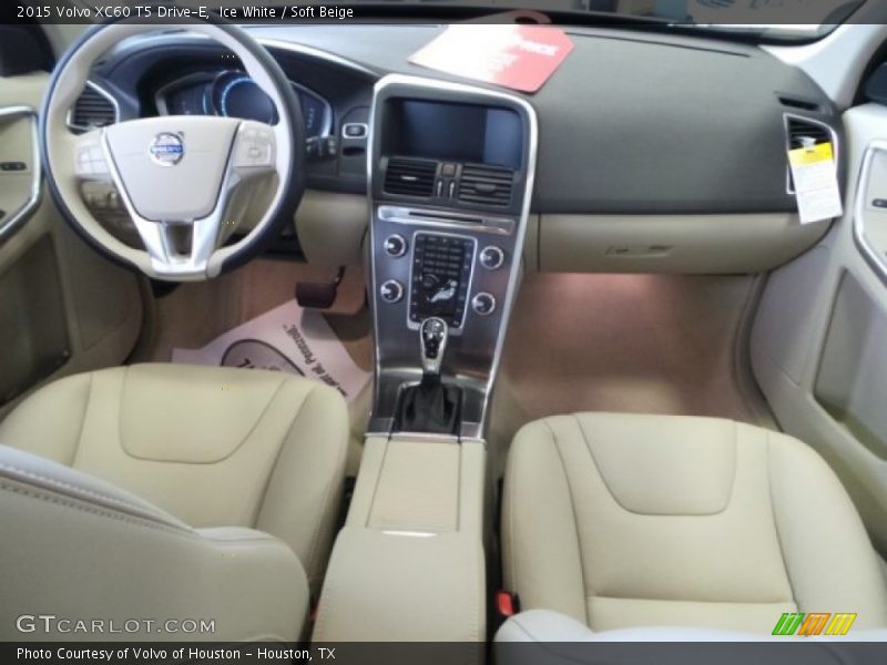 Ice White / Soft Beige 2015 Volvo XC60 T5 Drive-E