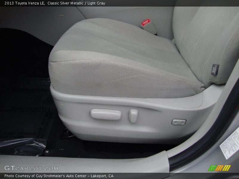 Classic Silver Metallic / Light Gray 2013 Toyota Venza LE
