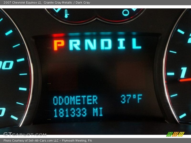 Granite Gray Metallic / Dark Gray 2007 Chevrolet Equinox LS