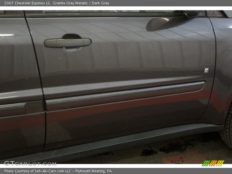 Granite Gray Metallic / Dark Gray 2007 Chevrolet Equinox LS