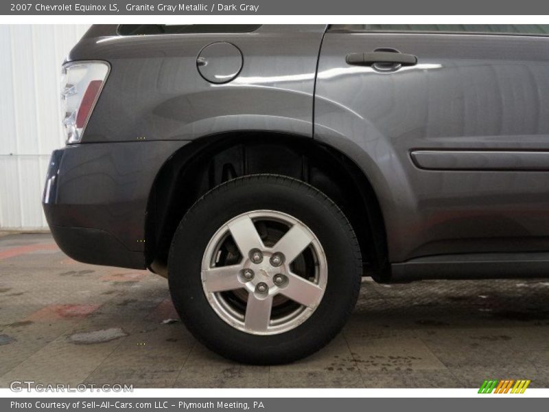 Granite Gray Metallic / Dark Gray 2007 Chevrolet Equinox LS