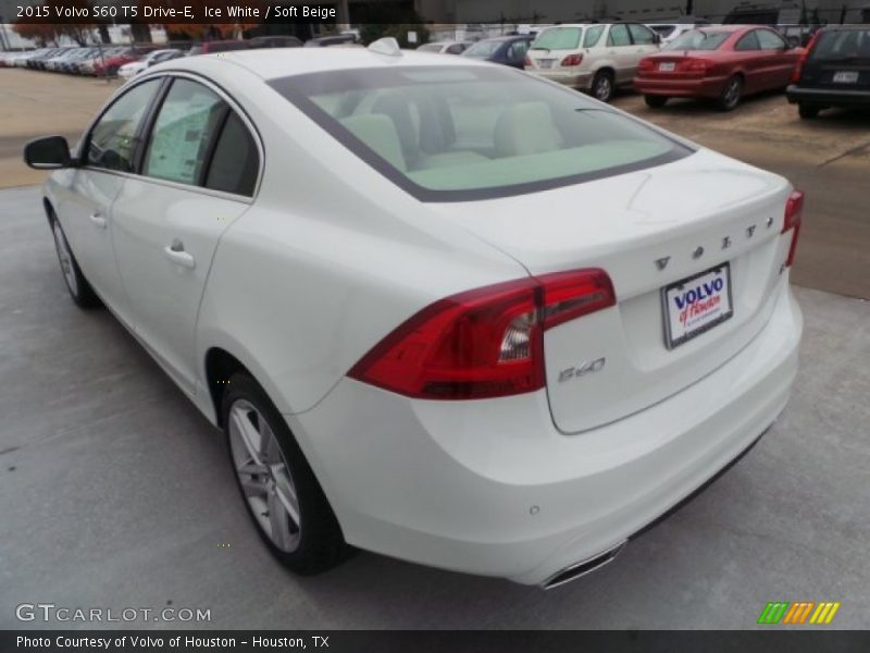 Ice White / Soft Beige 2015 Volvo S60 T5 Drive-E