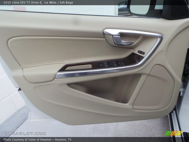 Ice White / Soft Beige 2015 Volvo S60 T5 Drive-E