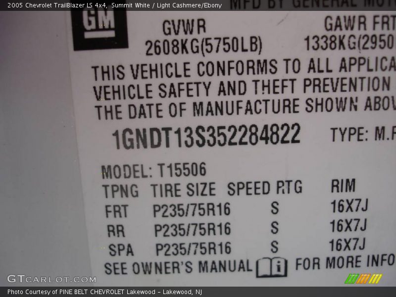 Summit White / Light Cashmere/Ebony 2005 Chevrolet TrailBlazer LS 4x4