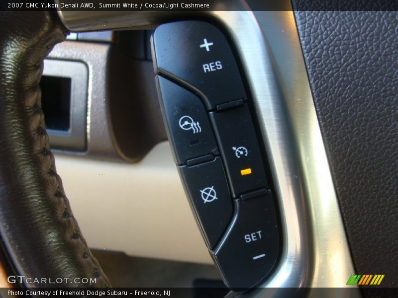 Summit White / Cocoa/Light Cashmere 2007 GMC Yukon Denali AWD