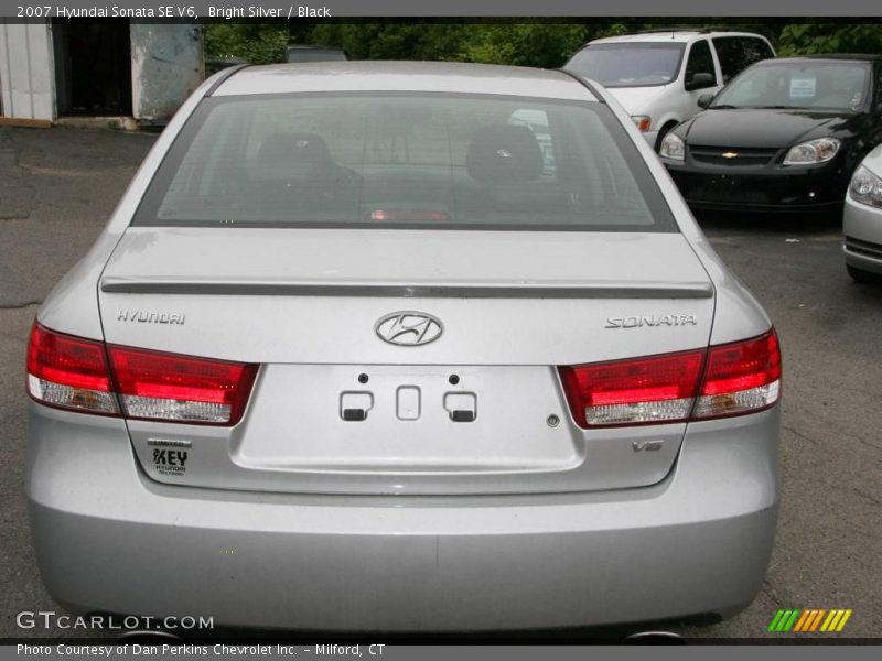 Bright Silver / Black 2007 Hyundai Sonata SE V6