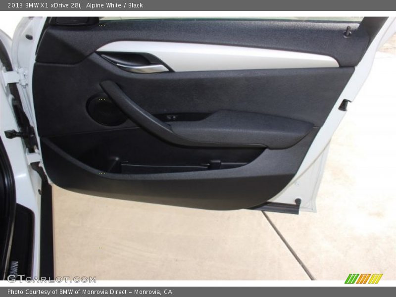 Alpine White / Black 2013 BMW X1 xDrive 28i
