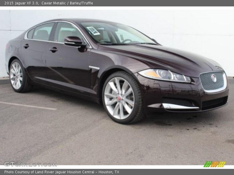 Front 3/4 View of 2015 XF 3.0