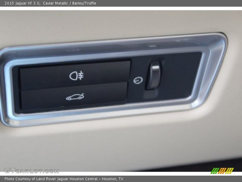Controls of 2015 XF 3.0