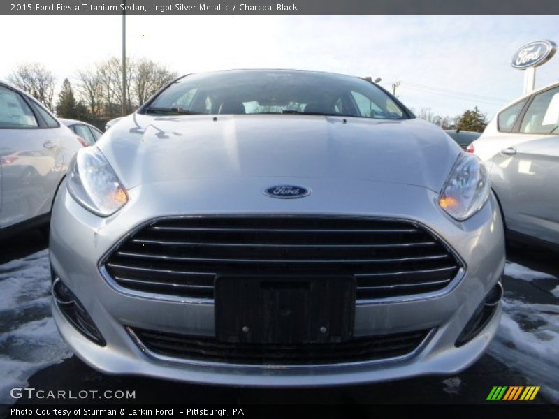 Ingot Silver Metallic / Charcoal Black 2015 Ford Fiesta Titanium Sedan