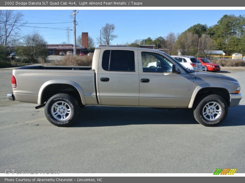 Light Almond Pearl Metallic / Taupe 2002 Dodge Dakota SLT Quad Cab 4x4