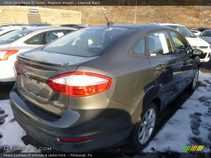 Magnetic Metallic / Charcoal Black 2015 Ford Fiesta SE Sedan