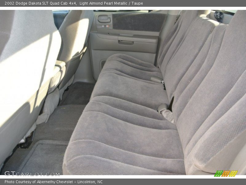 Light Almond Pearl Metallic / Taupe 2002 Dodge Dakota SLT Quad Cab 4x4