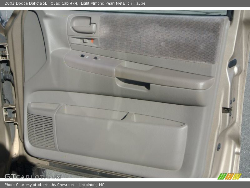 Light Almond Pearl Metallic / Taupe 2002 Dodge Dakota SLT Quad Cab 4x4