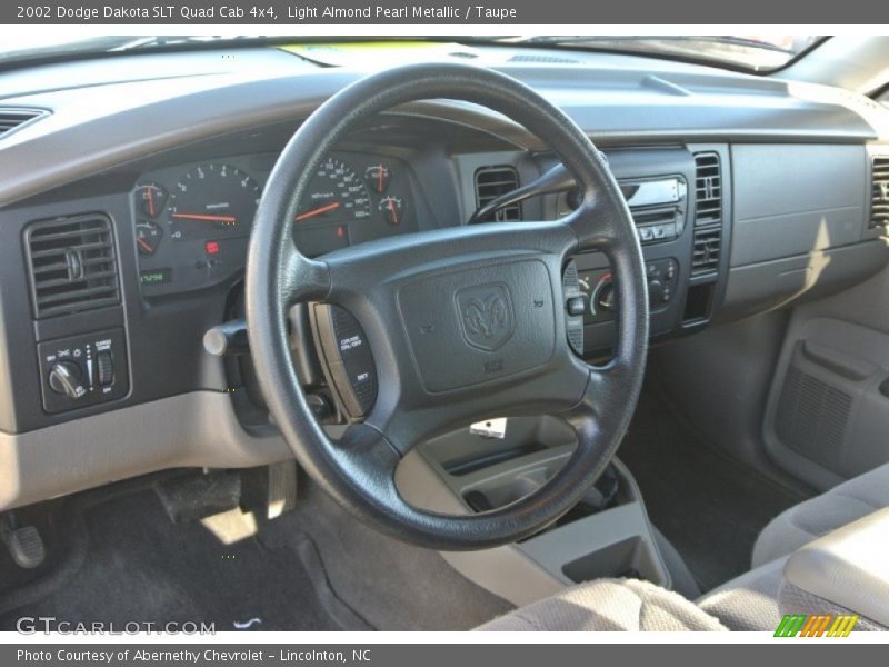 Light Almond Pearl Metallic / Taupe 2002 Dodge Dakota SLT Quad Cab 4x4