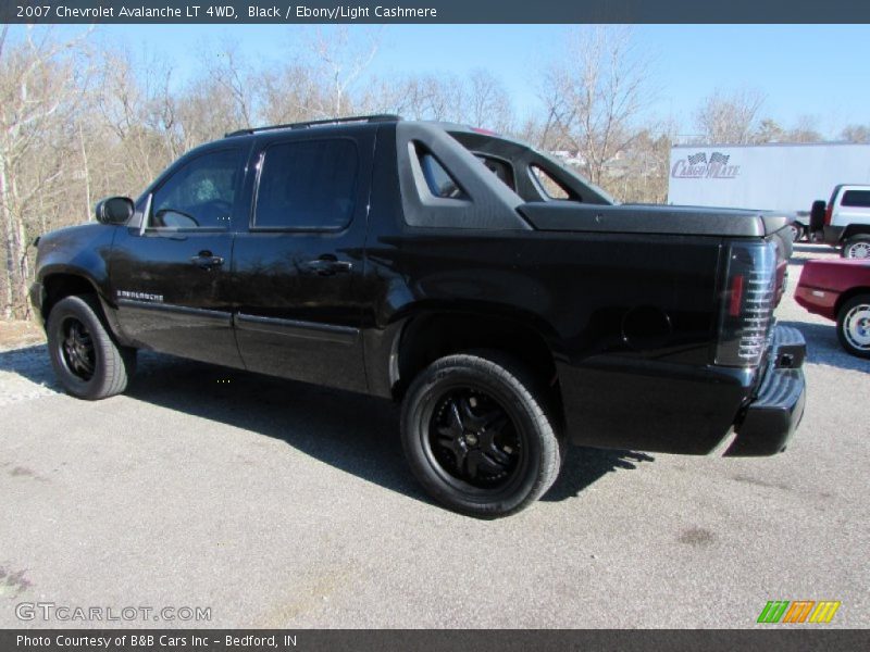 Black / Ebony/Light Cashmere 2007 Chevrolet Avalanche LT 4WD