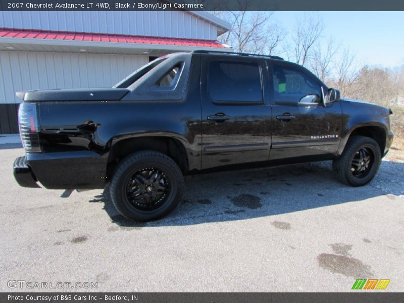 Black / Ebony/Light Cashmere 2007 Chevrolet Avalanche LT 4WD